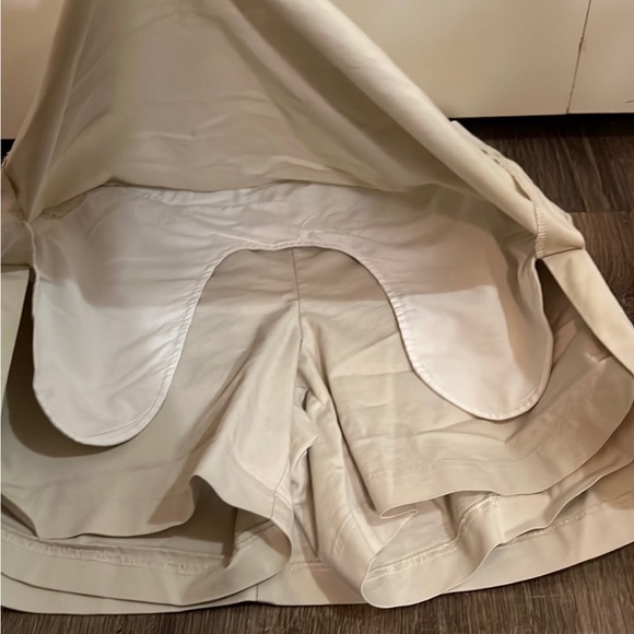 Adidas Active Wear Stretch Light Khaki Skort size 4 - Picture 7 of 8